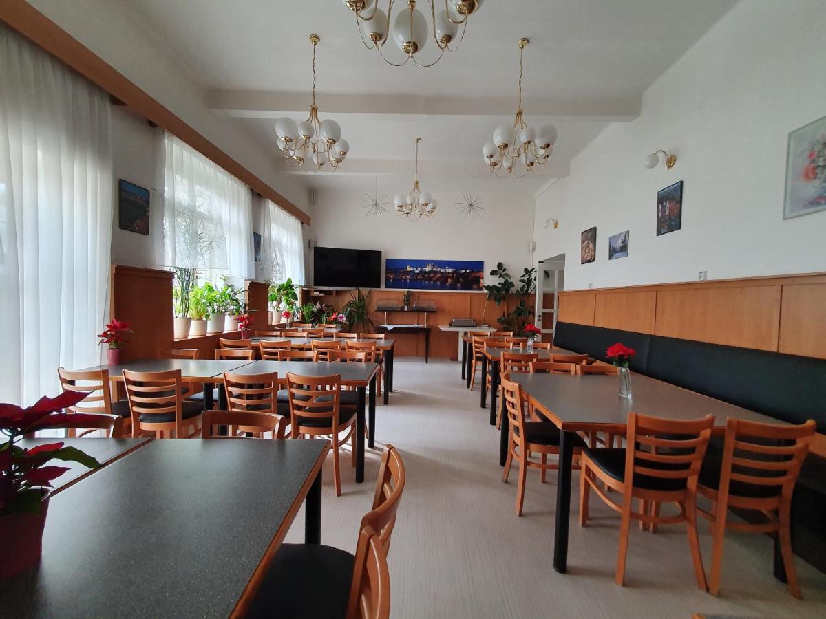 Konukevi Jana - Domov Mladeze 2*